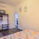 Mari Urbani Apartament La Spezia