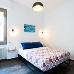 Mari Urbani Apartament La Spezia